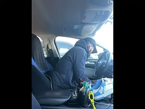 Snapshot of fulsome_change223 chatting on 21, 10, 2025 fulsome change223 online show from 21, 10, 2025