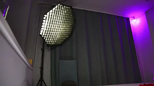 Snapshot of oliviabennett2022 chatting on 14, 2, 2025 oliviabennett2022 online show from 14, 2, 2025