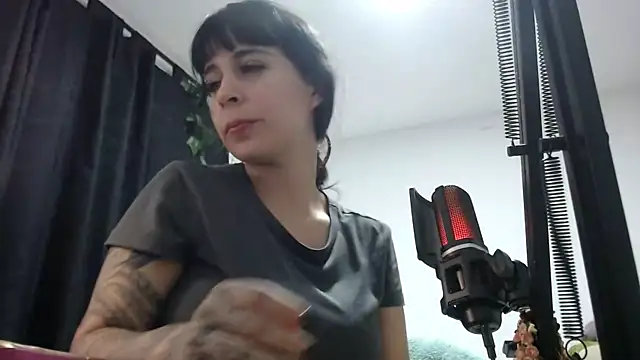 shy katy  online show from 7, 4, 2026