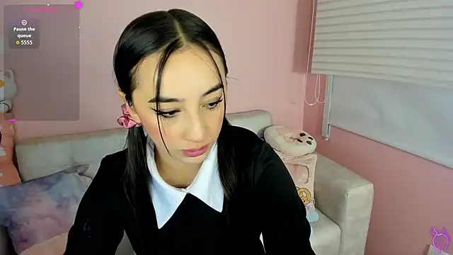 tinysara online show from 8, 2, 2026