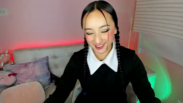 Snapshot of tinysara chatting on 6, 6, 2026 tinysara online show from 6, 6, 2026