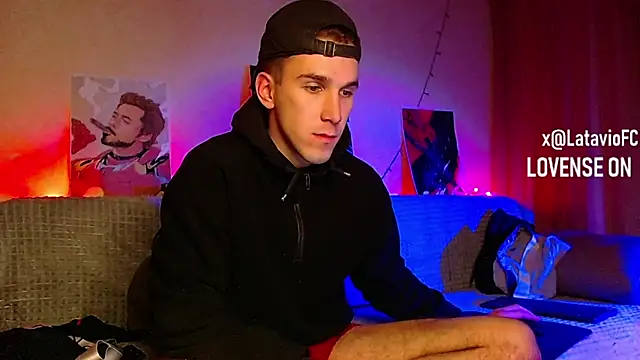 Snapshot of Midnighter_ chatting on 9, 2, 2025 Midnighter  online show from 9, 2, 2025