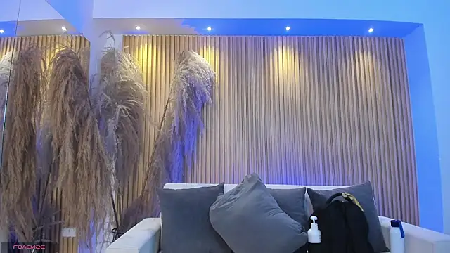 charlottewhitte online show from 18, 3, 2025