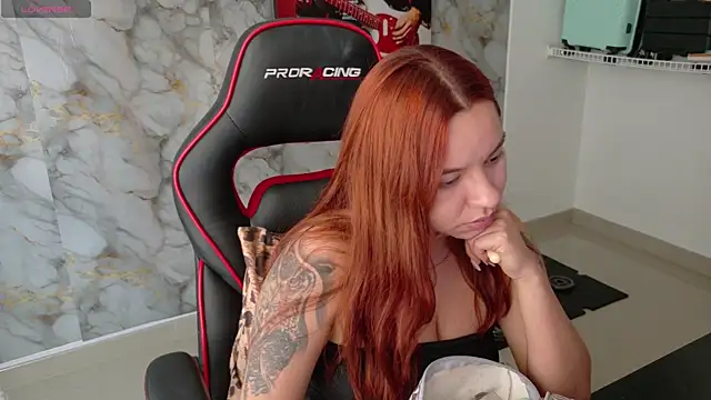 Snapshot of samantha_tattu chatting on 14, 11, 2025 samantha tattu online show from 14, 11, 2025