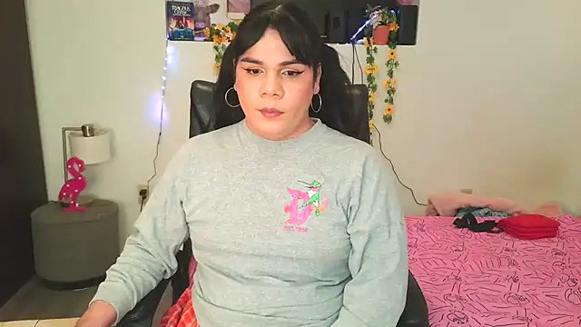 Snapshot of Violetacam_05 chatting on 28, 2, 2025 Violetacam 05 online show from 28, 2, 2025