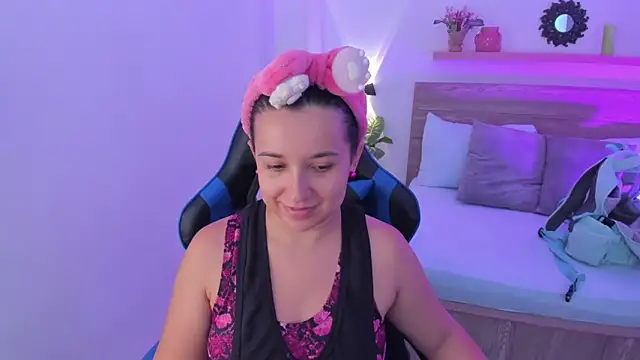 izaro22 online show from 11, 9, 2025