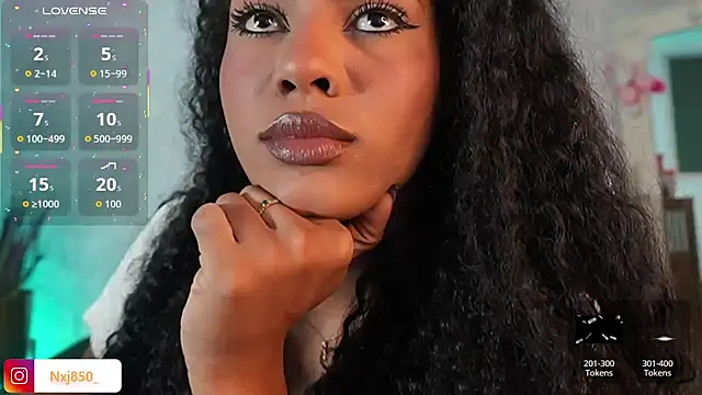 HOTBLACKANDWHITE2 online show from 24, 2, 2026