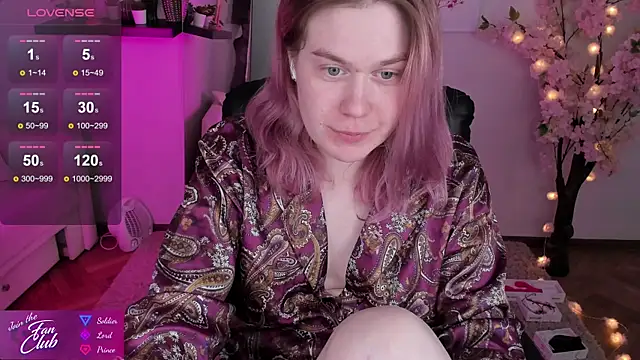 Snapshot of Nancy_Sun_ chatting on 5, 12, 2024 Nancy Sun online show from 5, 12, 2024