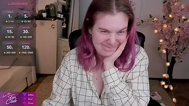 Snapshot of Nancy_Sun_ chatting on 4, 1, 2025 Nancy Sun online show from 4, 1, 2025