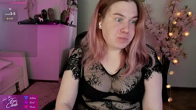 Snapshot of Nancy_Sun_ chatting on 22, 3, 2025 Nancy Sun online show from 22, 3, 2025