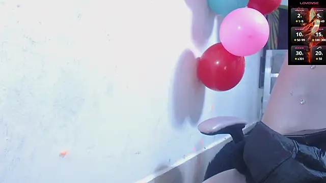 toxxxic cams online show from 18, 11, 2025