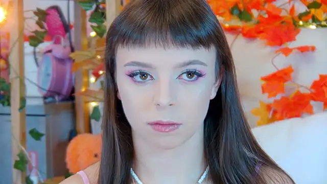 Snapshot of ElisabethDavis chatting on 24, 10, 2025 ElisabethDavis online show from 24, 10, 2025