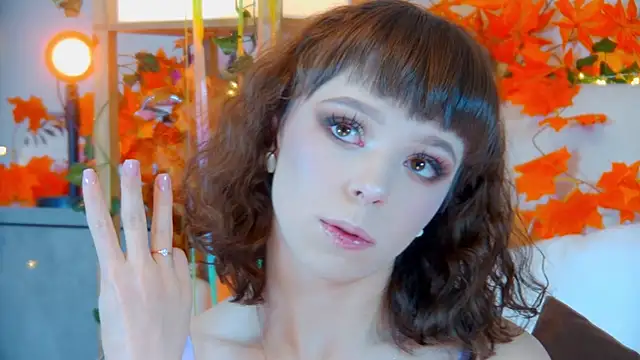 Snapshot of ElisabethDavis chatting on 16, 11, 2025 ElisabethDavis online show from 16, 11, 2025