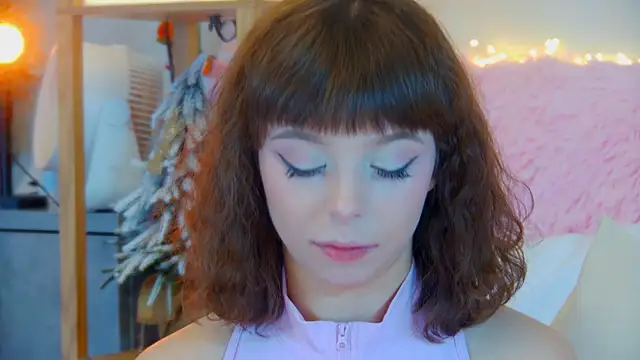 Snapshot of ElisabethDavis chatting on 28, 11, 2025 ElisabethDavis online show from 28, 11, 2025