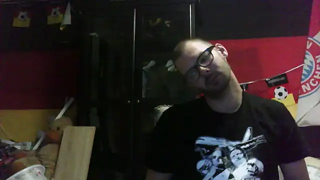 Die-geile-Sau online show from 2, 11, 2025