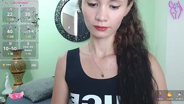 Snapshot of Sofia_Franco_ chatting on 24, 12, 2024 Sofia Franco online show from 24, 12, 2024