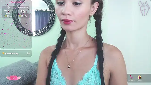 Snapshot of Sofia_Franco_ chatting on 30, 1, 2025 Sofia Franco online show from 30, 1, 2025