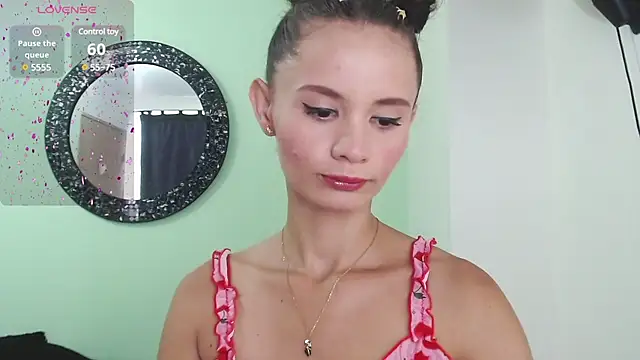 Snapshot of Sofia_Franco_ chatting on 8, 2, 2025 Sofia Franco online show from 8, 2, 2025