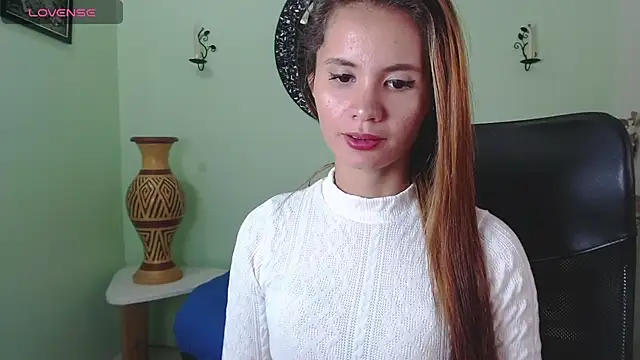 Snapshot of Sofia_Franco_ chatting on 30, 9, 2025 Sofia Franco online show from 30, 9, 2025