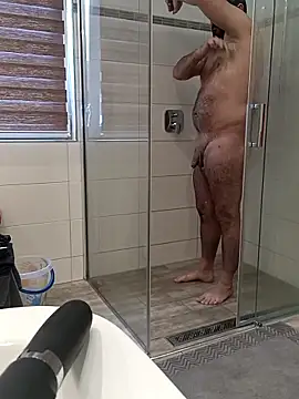 Snapshot of Nikeyone2 chatting on 24, 11, 2025 Nikeyone2 online show from 24, 11, 2025