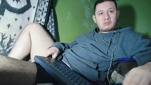 Snapshot of sweet_cock28 chatting on 21, 10, 2025 sweet cock28 online show from 21, 10, 2025