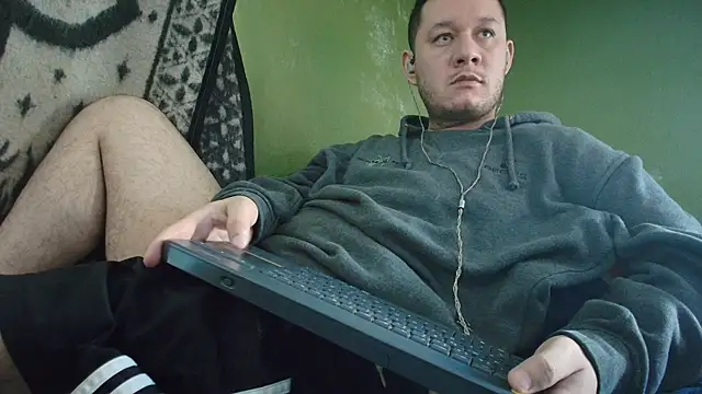 Snapshot of sweet_cock28 chatting on 22, 10, 2025 sweet cock28 online show from 22, 10, 2025