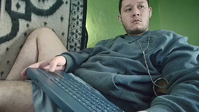 Snapshot of sweet_cock28 chatting on 1, 11, 2025 sweet cock28 online show from 1, 11, 2025