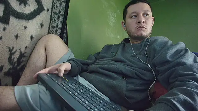 Snapshot of sweet_cock28 chatting on 3, 11, 2025 sweet cock28 online show from 3, 11, 2025