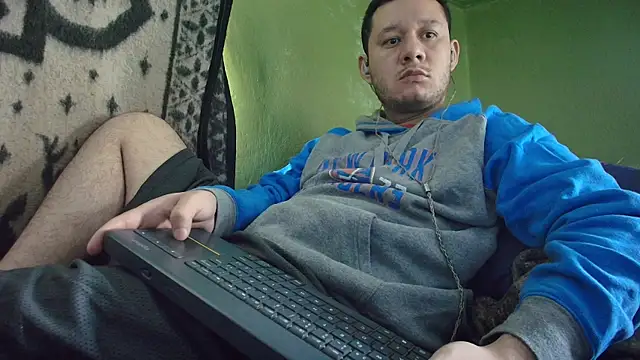 Snapshot of sweet_cock28 chatting on 4, 11, 2025 sweet cock28 online show from 4, 11, 2025