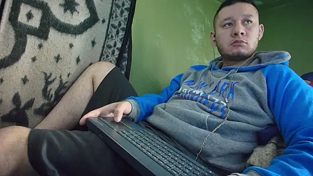 Snapshot of sweet_cock28 chatting on 12, 11, 2025 sweet cock28 online show from 12, 11, 2025