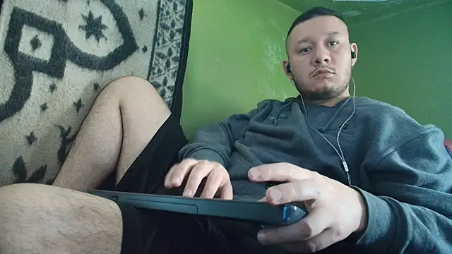 Snapshot of sweet_cock28 chatting on 29, 11, 2025 sweet cock28 online show from 29, 11, 2025