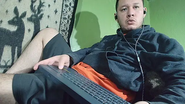 Snapshot of sweet_cock28 chatting on 1, 2, 2026 sweet cock28 online show from 1, 2, 2026