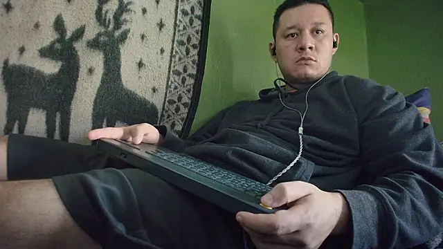 Snapshot of sweet_cock28 chatting on 2, 2, 2026 sweet cock28 online show from 2, 2, 2026