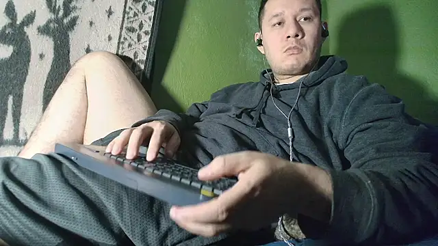 Snapshot of sweet_cock28 chatting on 3, 2, 2026 sweet cock28 online show from 3, 2, 2026