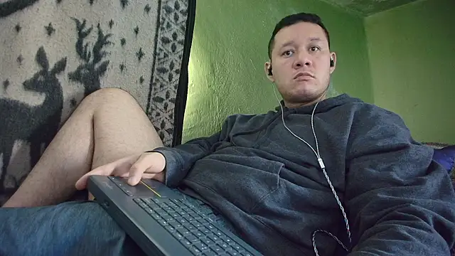 Snapshot of sweet_cock28 chatting on 24, 2, 2026 sweet cock28 online show from 24, 2, 2026