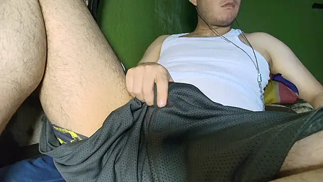 Snapshot of sweet_cock28 chatting on 3, 3, 2026 sweet cock28 online show from 3, 3, 2026