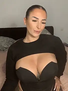 Mia-Bremer online show from 12, 9, 2025