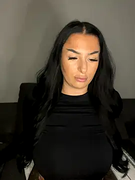 Mia-Bremer online show from 27, 9, 2025