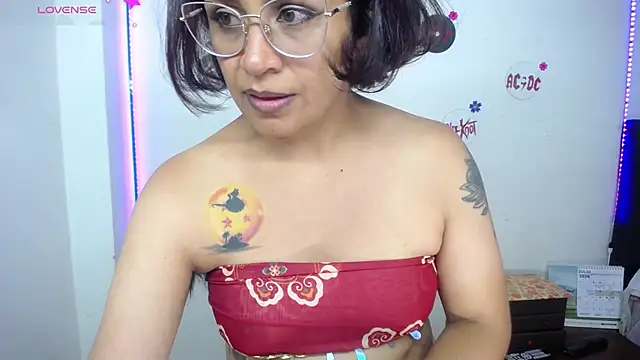 Snapshot of pinky_violeta chatting on 5, 7, 2026 pinky violeta online show from 5, 7, 2026