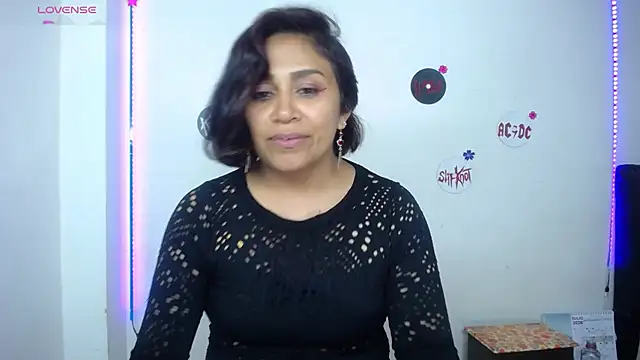 Snapshot of pinky_violeta chatting on 6, 7, 2026 pinky violeta online show from 6, 7, 2026