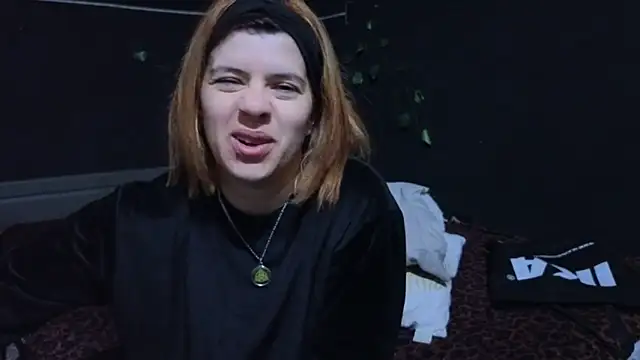 Carlafoxxx online show from 17, 11, 2025