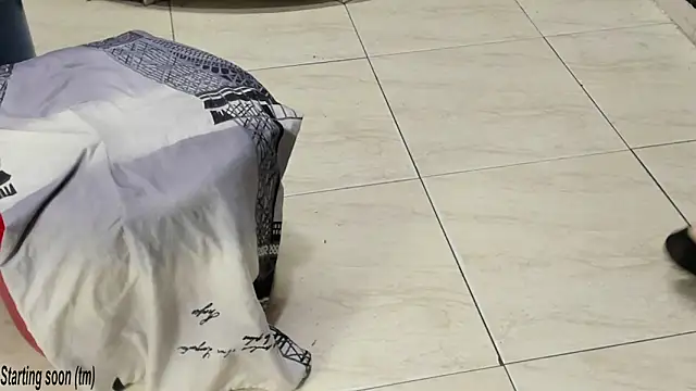 hot-threesome online show from 27, 11, 2025