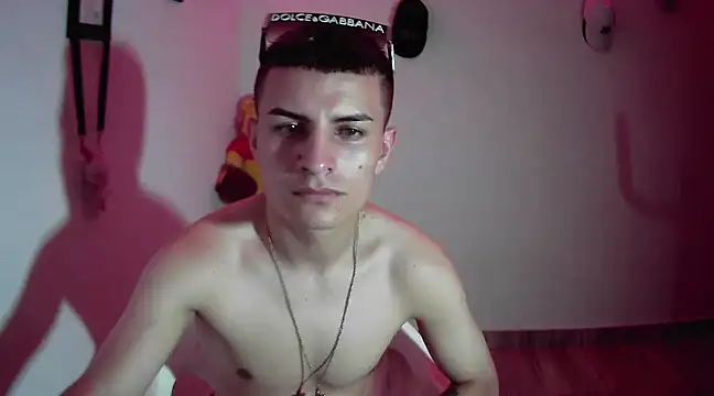 Snapshot of SHAT_SEX chatting on 26, 12, 2024 SHAT SEX online show from 26, 12, 2024