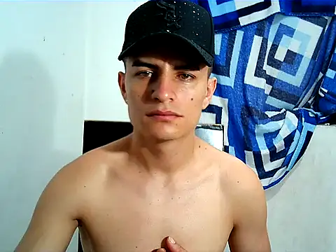 Snapshot of SHAT_SEX chatting on 25, 11, 2025 SHAT SEX online show from 25, 11, 2025