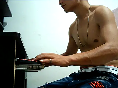 Snapshot of SHAT_SEX chatting on 12, 1, 2026 SHAT SEX online show from 12, 1, 2026