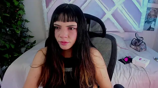 xhinata hyugax online show from 22, 4, 2026