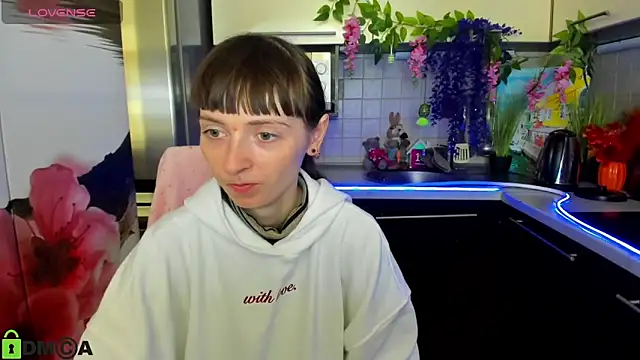 TayanaJons online show from 10, 4, 2026