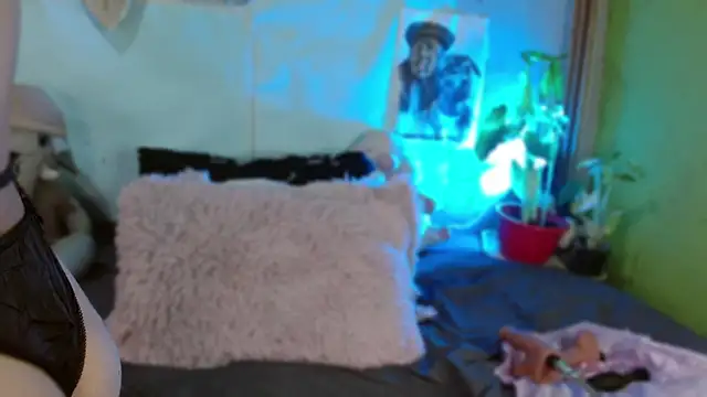 IM MAYA online show from 9, 9, 2025