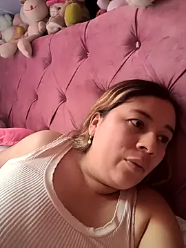 Snapshot of selena_gomez2 chatting on 9, 6, 2026 selena gomez2 online show from 9, 6, 2026