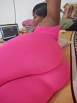 Snapshot of rihanna_abiodun chatting on 16, 7, 2026 rihanna abiodun online show from 16, 7, 2026